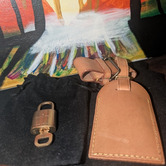 Louis Vuitton Tan Leather Luggage Tag and Lock and Key #323 - Picture 3 of 3